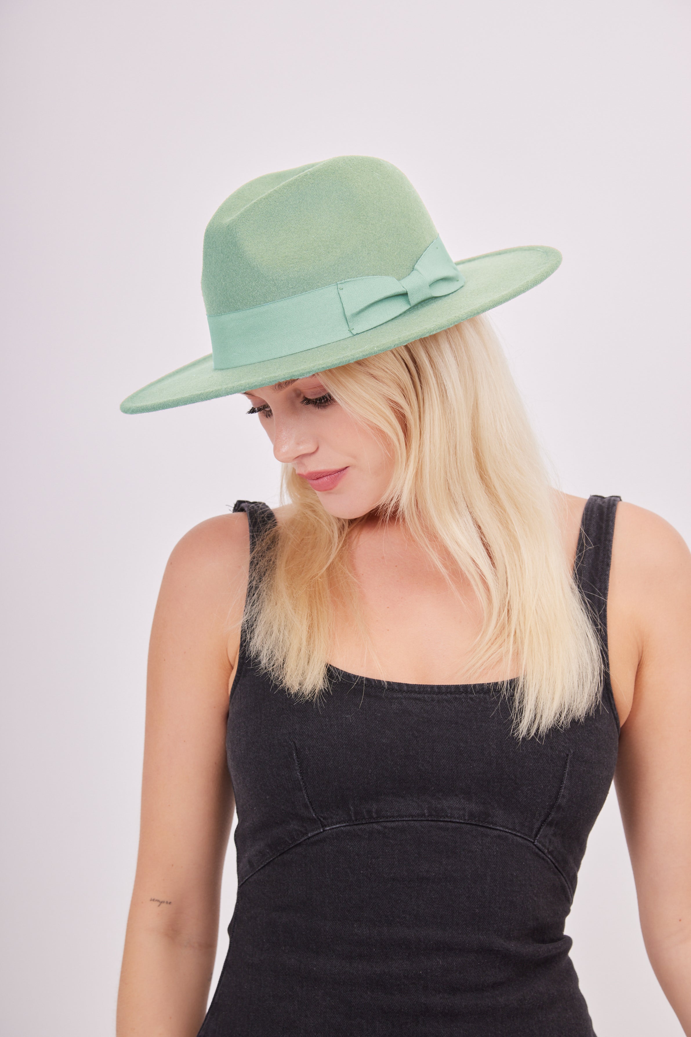 Mint popular green Fedora