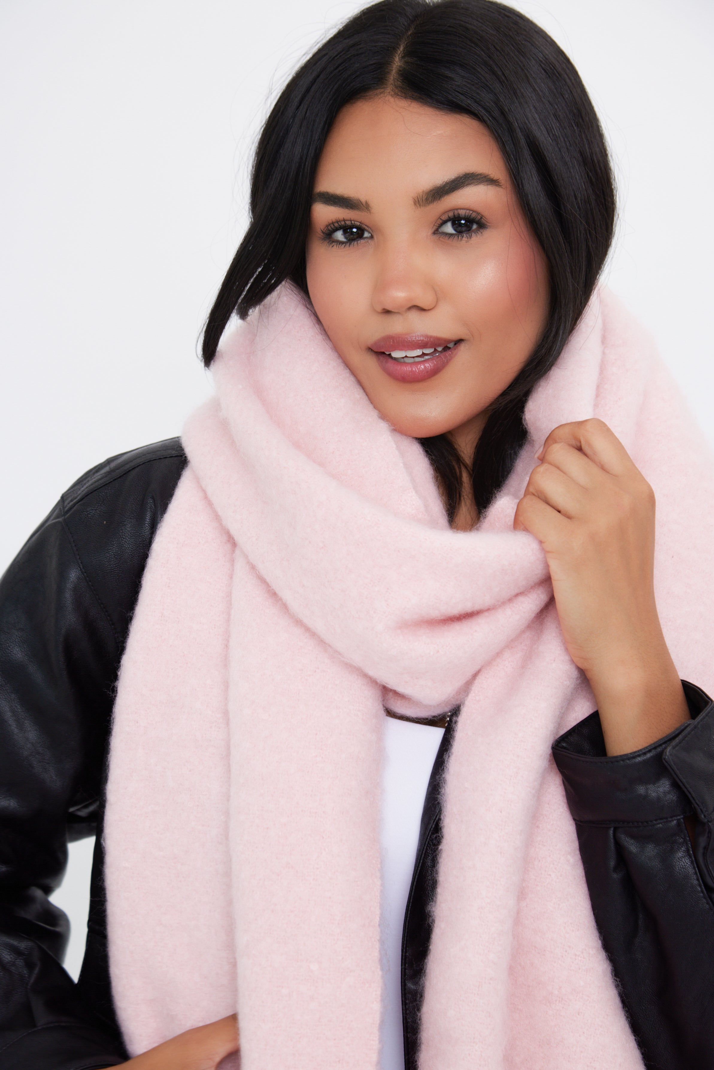 Women's oversized baby pink  chunky scarf with soft, cosy fabric and fringe details - My Accessories London